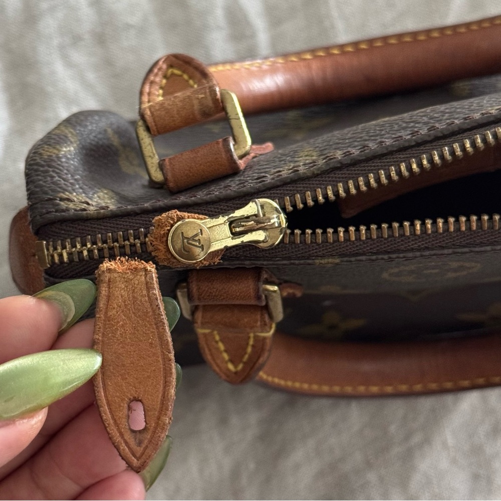 Louis Vuitton Vintage Monogram Mini Speedy Bag - Picture 6 of 7